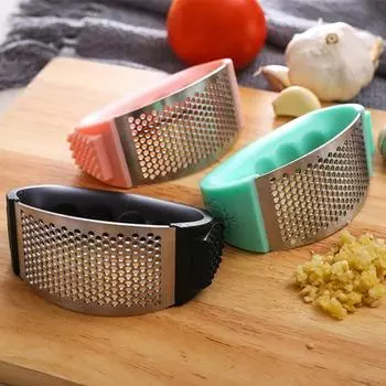 Набор прессов для чеснока из нержавеющей стали с защитой пальцев. Легко очищаемая щетка. Удобная ручка. Мясорубка для чеснока. Дробилка для эффективного приготовления пищи. зелёный