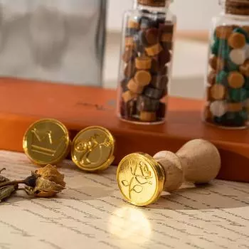 Набор штампов для сургучной печати с 3 шт. печатью и 2 бутылками восковых бусин, ложкой-свечой на Рождество бежевый