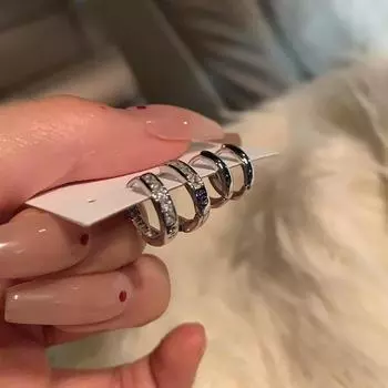 Набор-сюрприз из четырех предметов: Элегантные серьги-кольца для женщин — легкие, роскошные, универсальные, милые и модные стили Zircon + plain ring four-piece earrings