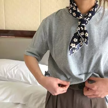 Накидки Хлопковый льняной шейный платок Шелковый шарф Печатный шарф Маленький квадратный шарф Шарфы в корейском стиле E