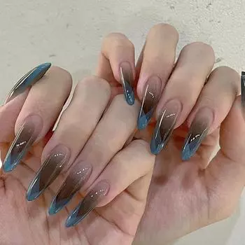 Накладные ногти Ногти светло-коричневые съемные ногти Накладные ногти постепенное изменение Короткие миндалевидные ногти