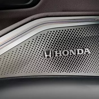 Наклейка с логотипом автомобильного гудка Honda. Декоративная наклейка с логотипом автомобиля из металла. Декоративная наклейка на автомобиль. Наклейка с эмблемой автомобиля. Крутой клейкий логотип автомобиля. Улучшает внешний вид автомобиля.