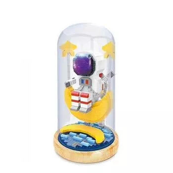 Nanoblock Moon Star Astronaut 819 pieces (PCS)