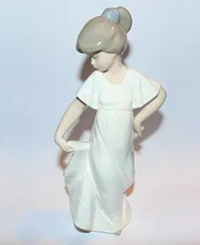 Nao by Lladro Collectible Porcelain Figurine: HOW PRETTY! - 8 3/4 tall - Young Girl
