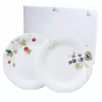 NARUMI Plate Lucy Diameter Berry 2 Pattern Cute Wedding Day Microwave Dishwasher Gift Box Wrapped Set, Garden, 20cm, Pattern, Set, Stylish, Relief,