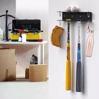 Настенный держатель для бейсбольной биты с 4 карабинами. Прочная несущая двухслойная конструкция. Простая установка.