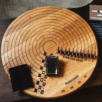 Настольная игра «Скачки» с 11 роскошными металлическими лошадьми, портативная настольная игра «Скачки», 1 коробка карт для вечеринки с друзьями и семьей оранжевый