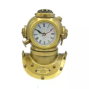 Настольные часы с водолазными шлемами