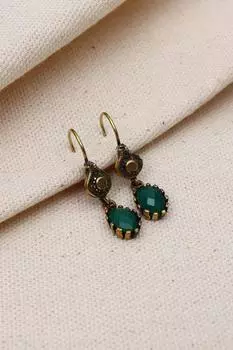 Настоящие серьги-подвески с овальными камнями зеленого цвета