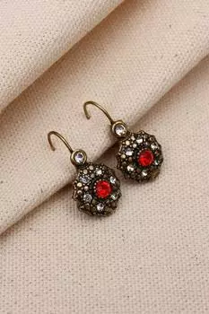 Настоящие серьги с деталями из красного камня