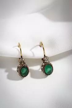 Настоящие серьги с зеленым камнем