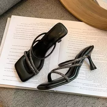 Наступить в дерьмо, серебристые босоножки на высоком каблуке, фея, ветер квадратный носок стразы толстый каблук крутые шлепанцы, женщины не устают носить на улице в 35