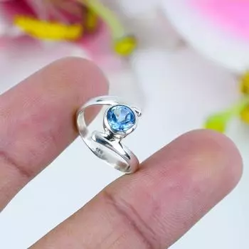 Natural Blue Topaz Gemstone 925 Solid Sterling Silver Jewelry Ring Size 6.5 B4s21
