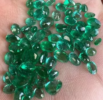 Natural Emerald Oval Cut Stone, Oval Shape Gemstone, Green Emerald Cut Stone, All Size Oval Shapes For Making Ring and Jewelry Use Gemstone. 4-6 mm Size Oval 1 Pc