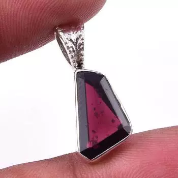 Natural Garnet 925 Solid Sterling Silver Jewelry Gift Jewelry Pendant 1 L9c04