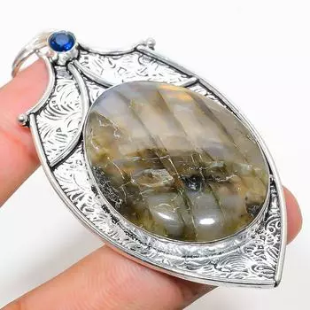 Natural Labradorite, Blue Topaz Gemstone 925 Sterling Silver Pendant 3.19 V0I23