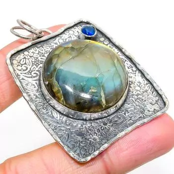 Natural Labradorite, Blue Topaz Gemstone 925 Sterling Silver Pendant 2.44 F7I57