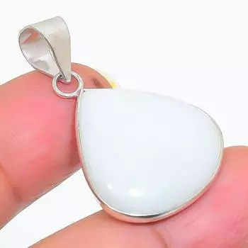 Natural Moonstone Gemstone 925 Sterling Silver Jewelry Pendant 1.38 t5c72