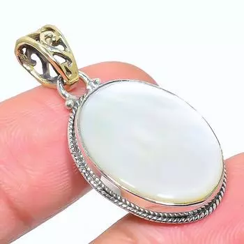 Natural Mother Of Pearl Gemstone 925 Sterling Silver Two Tone Pendant 1.34 O4Y56