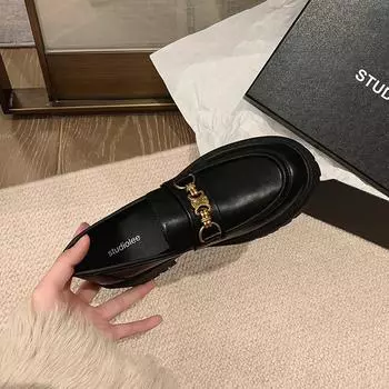 Натуральная кожа, британский стиль, одна нога-педаль, толстый каблук, толстая подошва, женские мягкие плюшевые лоферы, женские маленькие кожаные туфли с металлической пряжкой 34