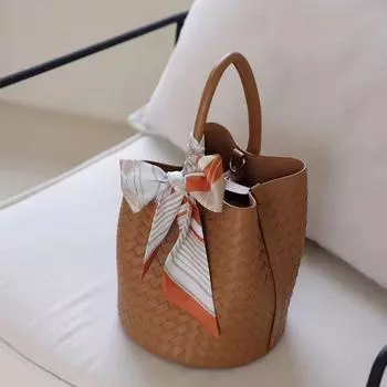 Натуральная кожаная плетеная сумка Niche Design, сумка-ведро, корзина для овощей, сумка-письмо, универсальная женская сумка Douyin из коровьей кожи