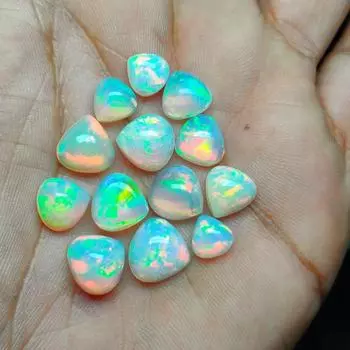 Натуральный эффектный кабошон Multi Play размером 8 мм, эфиопский опал Welo, гладкий кабошон в форме сердца, целебный драгоценный камень, партия драгоценных камней. 5 Pieces 8 MM Size