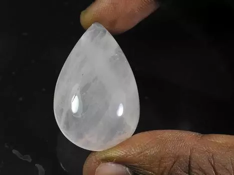 Натуральный нежно-розовый кварц грушевидной формы кабошон россыпью драгоценный камень 24X37X10MM 63Cts. ЕТ-94