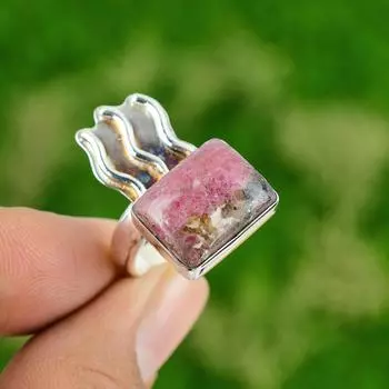 Натуральный родонит, драгоценный камень, серебро 925 пробы, кольцо обещания, размер 8,75 для девочек 8.75