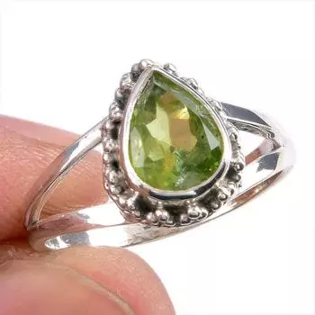 Natural Peridot Gemstone Handmade 925 Solid Silver Jewelry Ring Size 6.5 O9m45