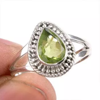 Natural Peridot Gemstone Handmade 925 Solid Silver Jewelry Ring Size 7.5 R8U70