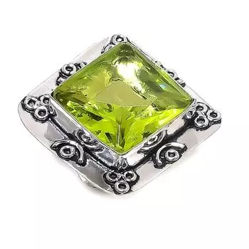 Кольцо из серебра 925 пробы с натуральным драгоценным камнем перидот, размер 7,5, r9r67