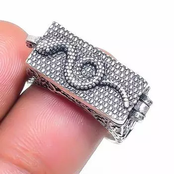 Natural Poison Box Gemstone 925 Sterling Silver Jewelry Ring Size 6.5 E0z51