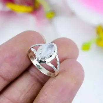 Natural Rainbow Moon Stone Gemstone 925 Solid Sterling Silver Ring Size 6 B6d55