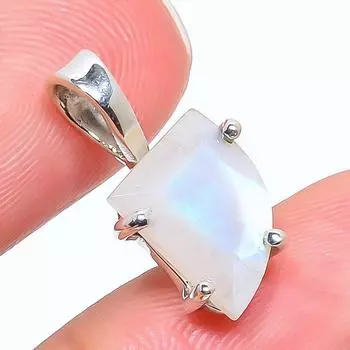 Natural Rainbow Moonstone Gemstone 925 Solid Sterling Silver Pendant 0.83 N7l28