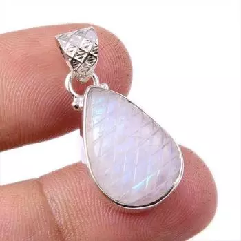 Natural Rainbow Moonstone Gemstone 925 Solid Sterling Silver Pendant 1 j1V56