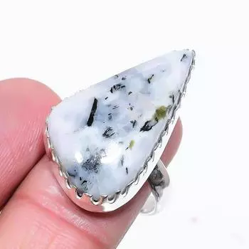 Natural Rainbow Moonstone Gemstone 925 Sterling Silver Gift Ring Size 9 D6R03