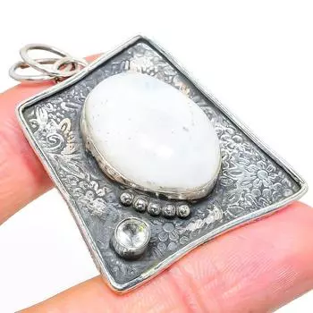 Natural Rainbow Moonstone, Topaz Gemstone 925 Sterling Silver Pendant 2.05 I4M44
