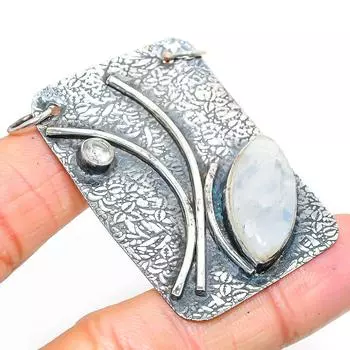 Natural Rainbow Moonstone, Topaz Gemstone 925 Sterling Silver Pendant 2.25 q0C05