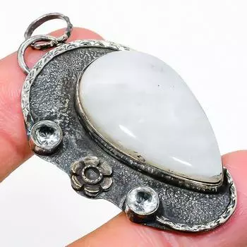 Natural Rainbow Moonstone, Topaz Gemstone 925 Sterling Silver Pendant 2.36 l5e08