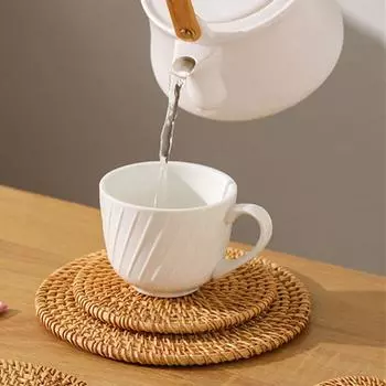 Natural Round Rattan Coaster Tea Tray Hand-woven Drink Mug Pot Tea Coffee Placemat Thermal Insulation Mat Kitchen Accessories S