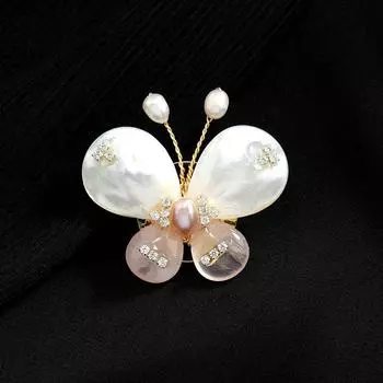 Natural Shell Freshwater Pearl Butterfly Brooch Pink Crystal Temperament High-end Brooch Delicate Pin Women s Suit Accessories