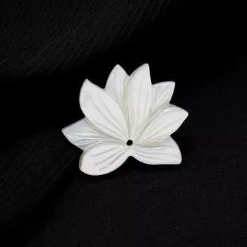 Natural White Butterfly Shell Lotus Brooch Retro Exquisite Simple Temperament Pin Women s High-end New Chinese Corsage Accessories