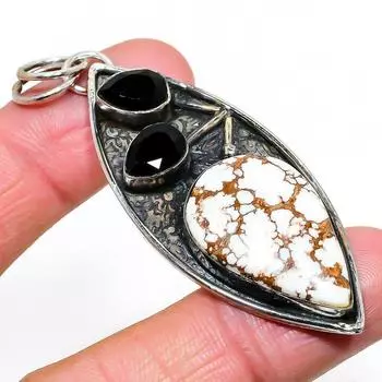 Natural Wild Horse, Black Spinel Gemstone 925 Sterling Silver Pendant 2.76 J6w29