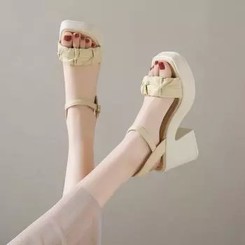 Небольшие босоножки на толстом каблуке с высоким каблуком, модная летняя одежда, женские туфли с открытым носком High Sense Fairy Wind Word Roman 35 белый