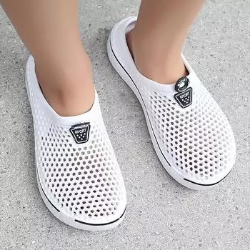 Недорогие пляжные туфли летние новые модные туфли с дырками для пар, полые, односложные, полупрозрачные, мягкие, классные тапочки 38