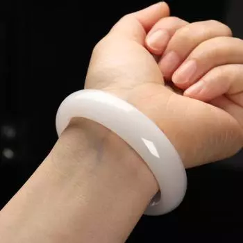 Нефритовая маржа Синьцзян Хотан Белый нефритовый женский браслет на запястье Браслет из овечьего жира