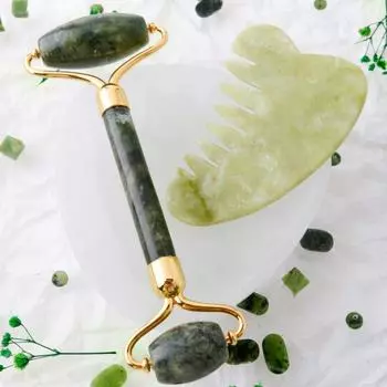 Нефритовый валик и набор расчесок Jade Gua Sha