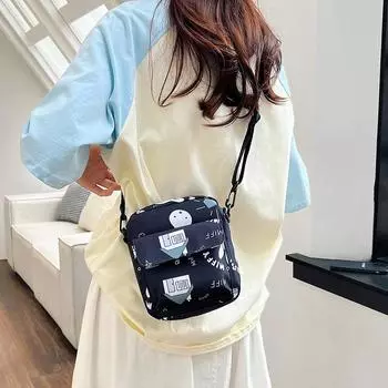 Нейлоновая маленькая сумка 2024 года, новая маленькая свежая сумка через плечо для девочек, модная сумка-мессенджер с принтом граффити для милой девушки розовый