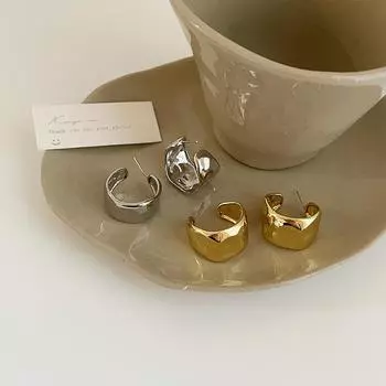 Необычные гладкие металлические серьги-гвоздики женские легкие роскошные высокие простые элегантные модные темпераментные универсальные серьги