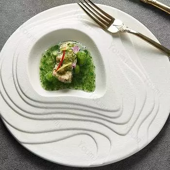 Необычные однотонные керамические тарелки Креативная ресторанная тарелка для стейков Уникальная легкая роскошная посуда Вкусная десертная тарелка для суши